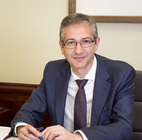 ECB’s de Cos Sees No Room for Complacency About Monetary Policy