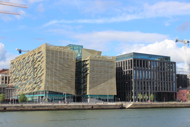 Ireland’s Central Bank Warns of Elevated Global Risks Despite Domestic Resilience