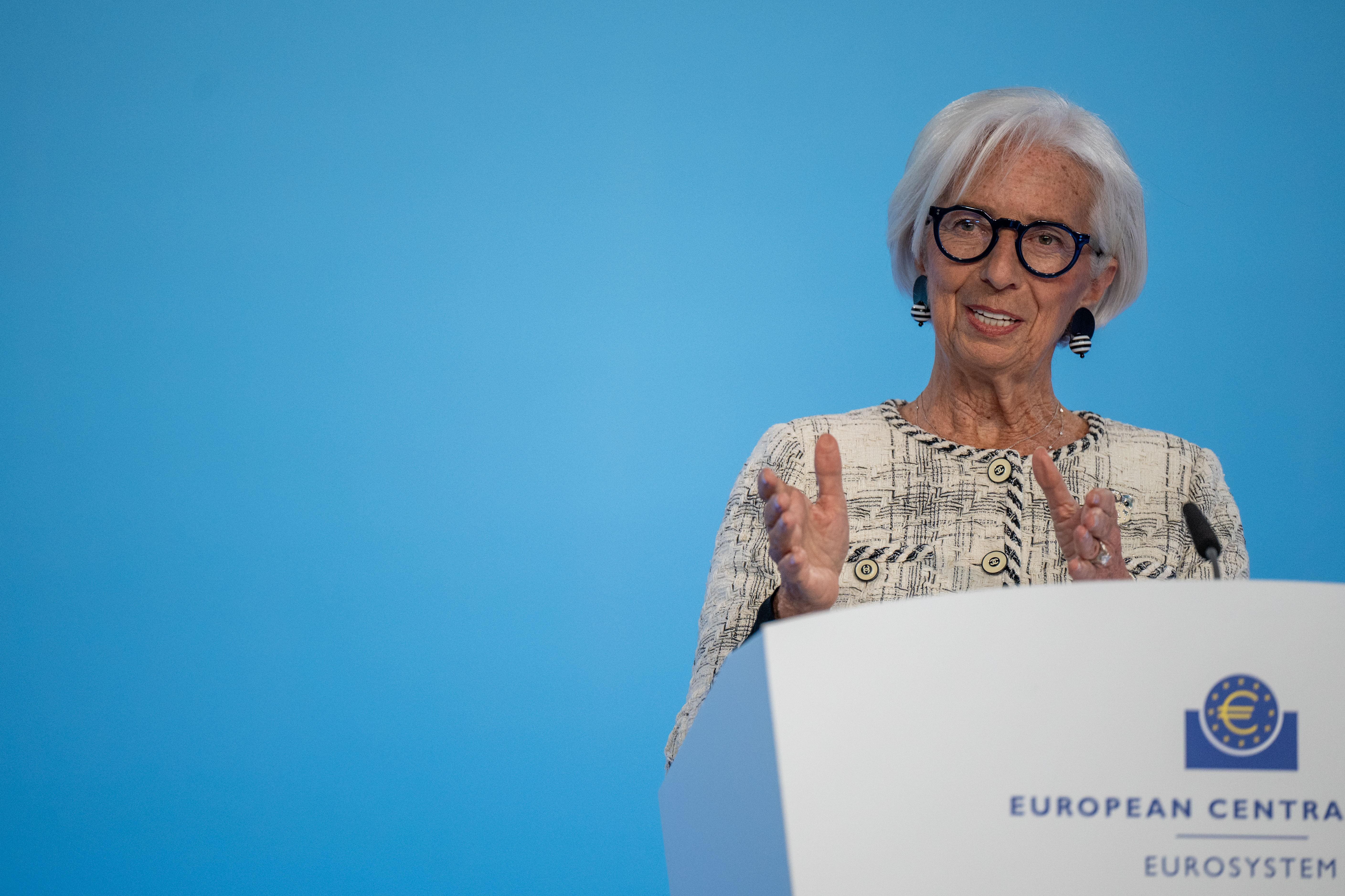 ECB’s Lagarde: Hike Discussed; Direction Clear and June “Right Time” to Assess Situation