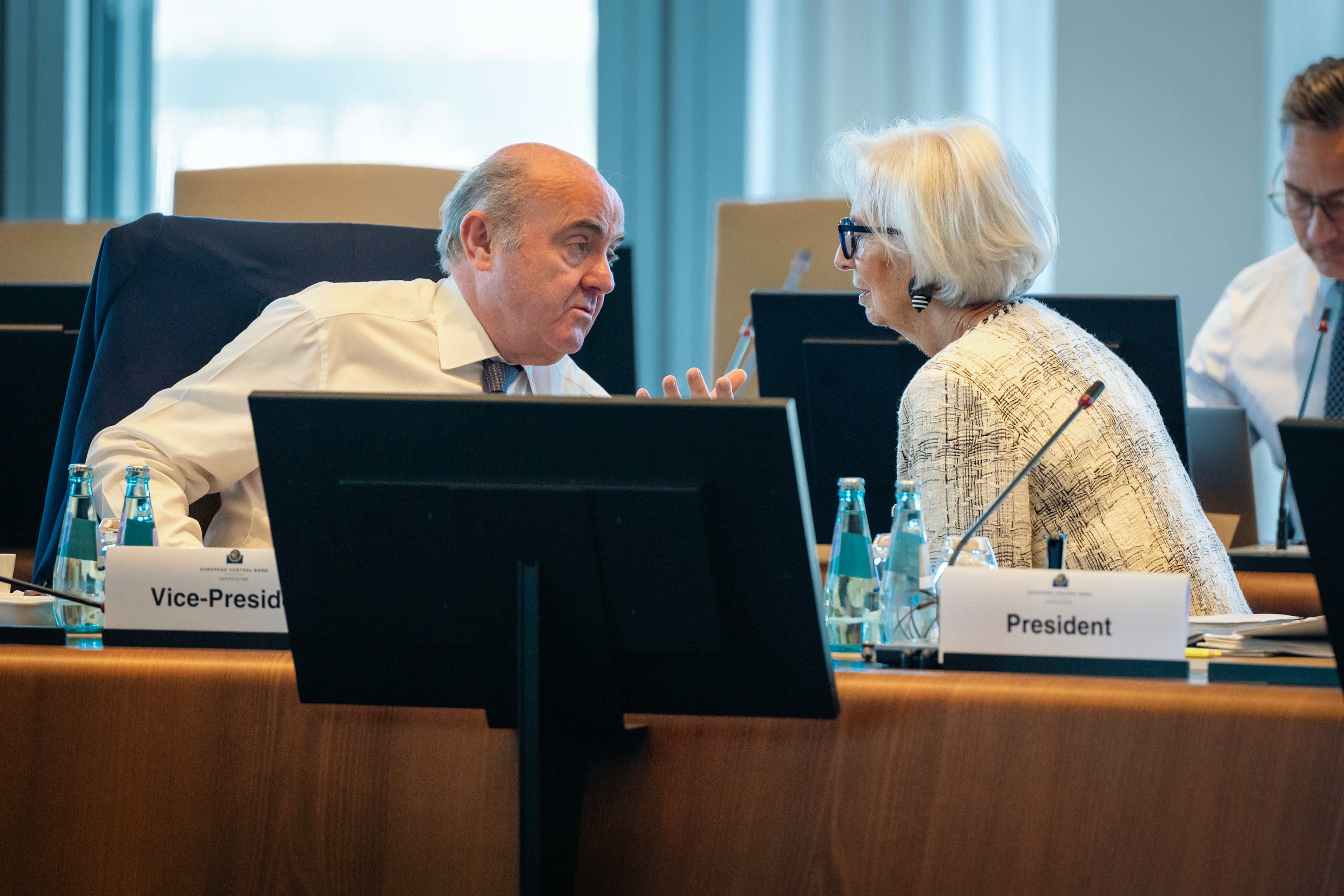 ECB Holds Rates at 2%, Says Upside Risks to Inflation and Downside Risks to Growth Have Intensified