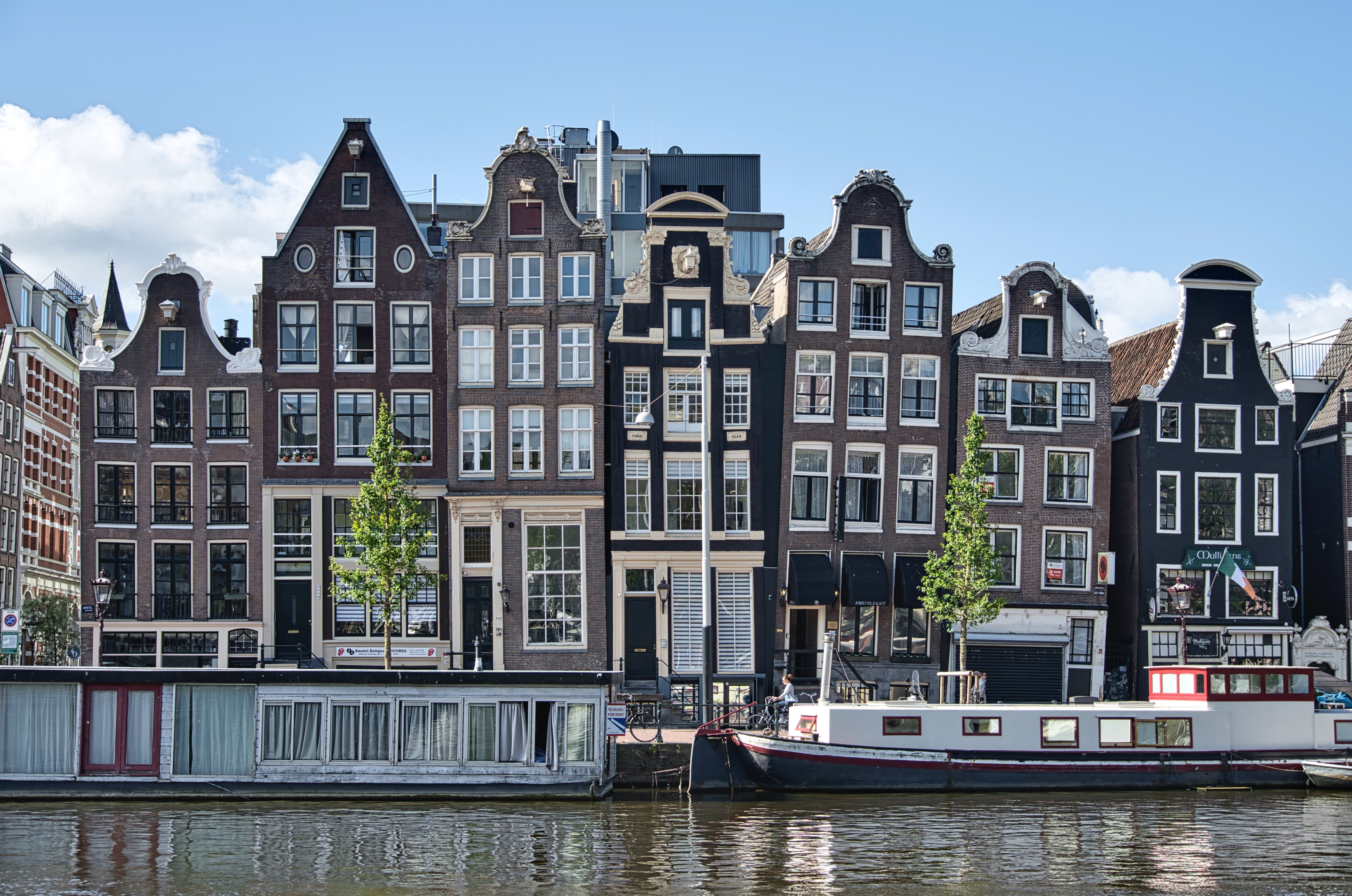 Netherlands: DSTA Raised €1.31 Billion at April 28 DSL Reopening