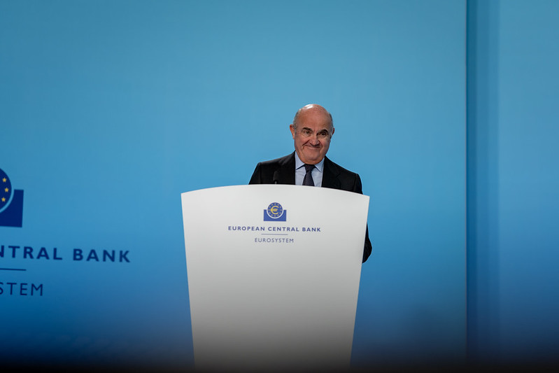 ECB’s de Guindos: Current Interest Rate Level Appropriate, But Open to Adjustment