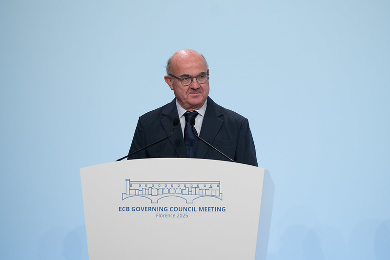 ECB’s de Guindos: “Marginally More Optimistic on Growth”, Current Rates Are “Correct”